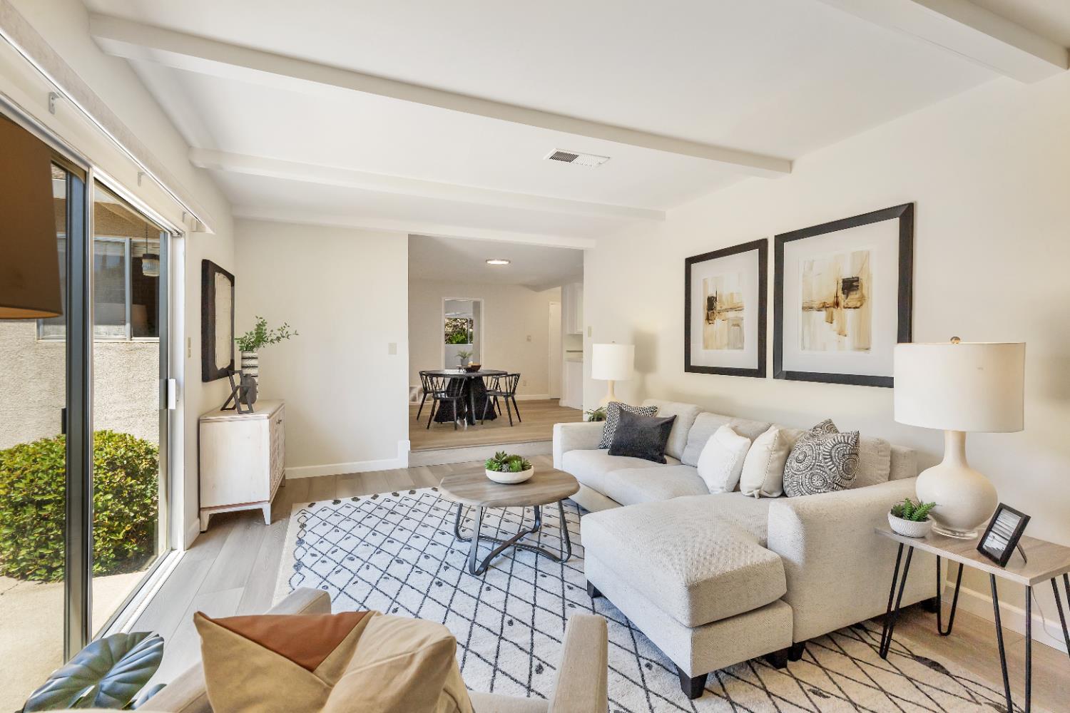 Detail Gallery Image 14 of 33 For 8808 Fallbrook Way, Sacramento,  CA 95826 - 4 Beds | 2 Baths