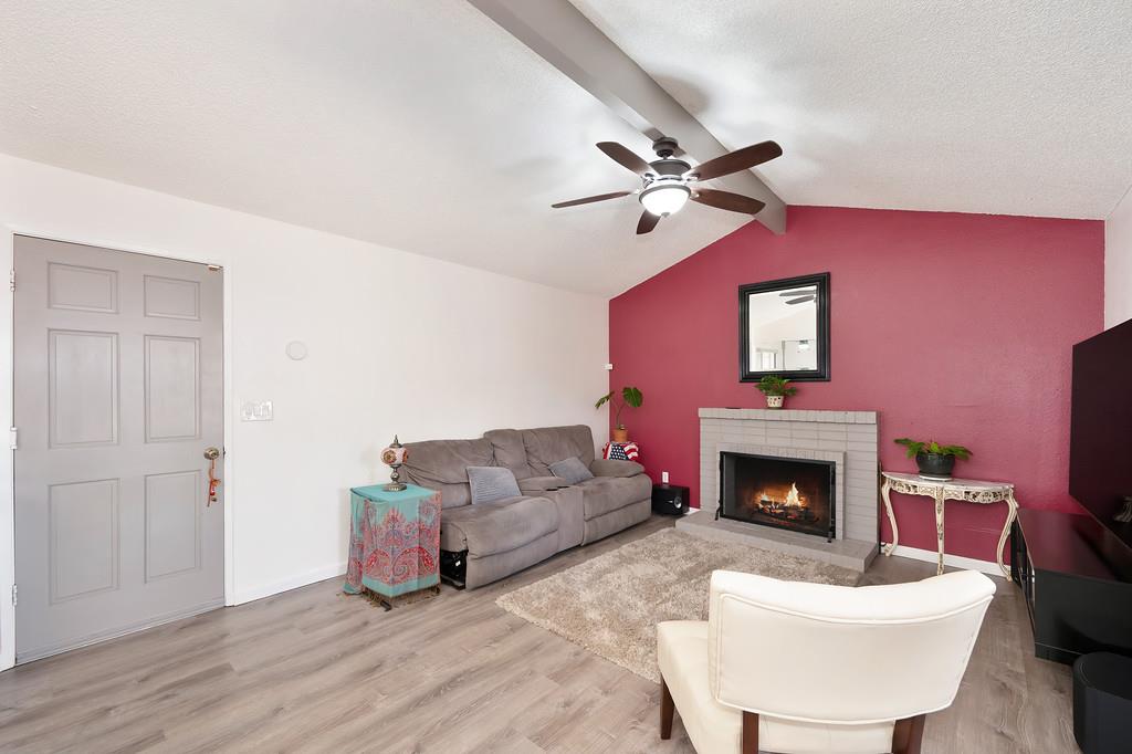 Detail Gallery Image 18 of 29 For 4200 Rose Valley Way, Sacramento,  CA 95826 - 3 Beds | 2 Baths