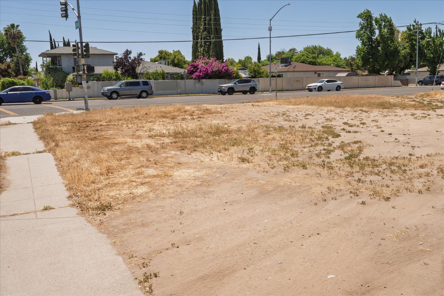 N Maple Avenue, Fresno, California image 9