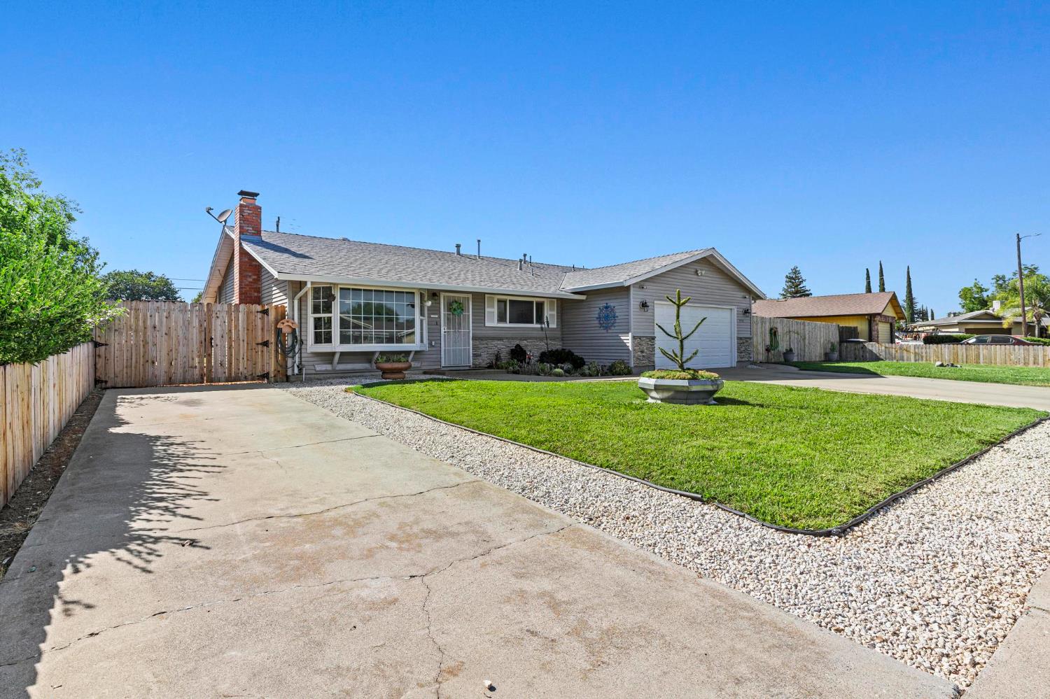Detail Gallery Image 13 of 53 For 1957 Pinewood Way, Marysville,  CA 95901 - 3 Beds | 2 Baths