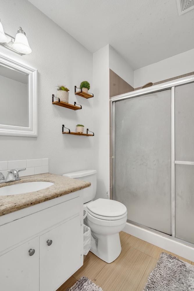 Detail Gallery Image 16 of 36 For 18 Cattail Ct, Sacramento,  CA 95833 - 3 Beds | 2 Baths