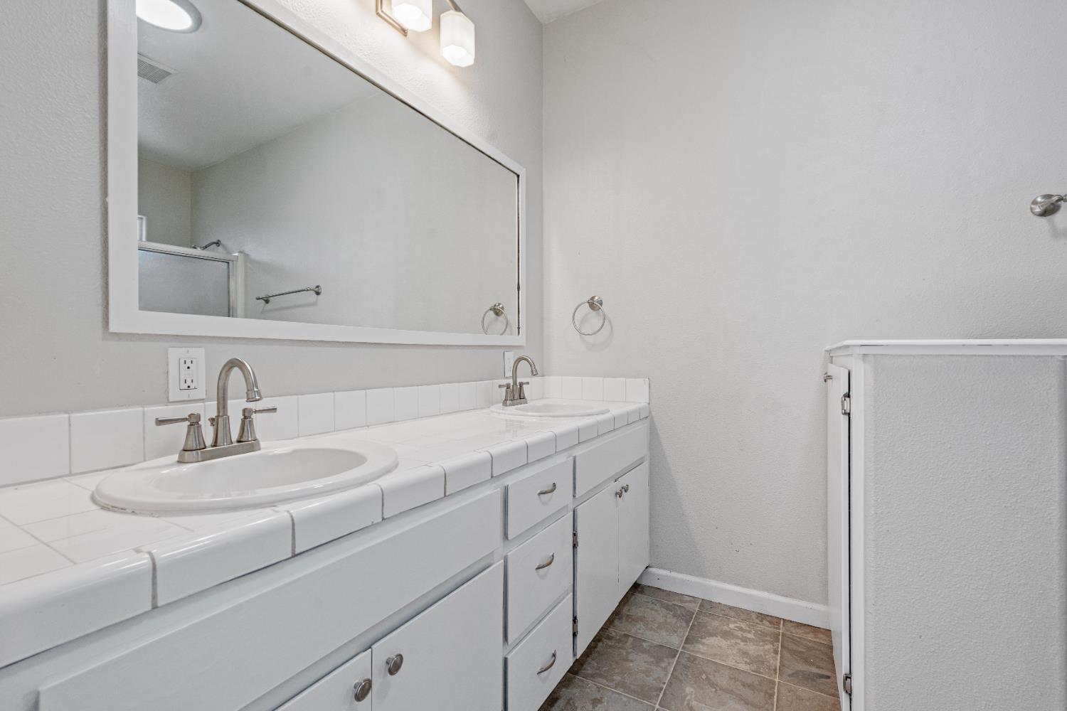 Detail Gallery Image 23 of 42 For 1319 Ronald Ave, Modesto,  CA 95350 - 3 Beds | 2 Baths