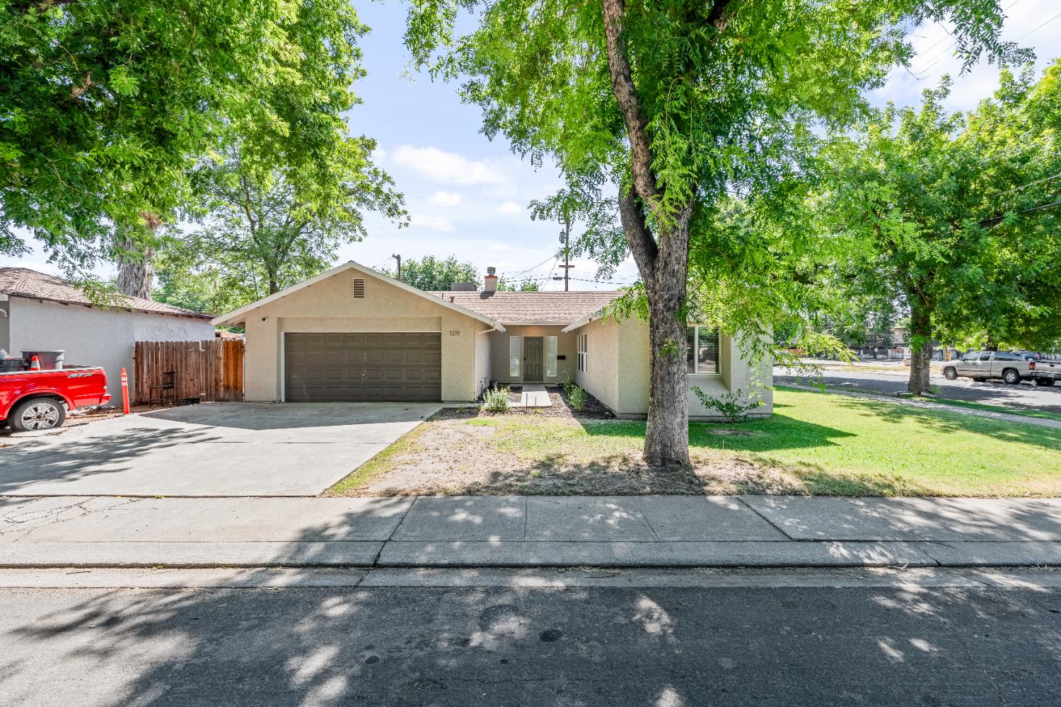 Detail Gallery Image 2 of 42 For 1319 Ronald Ave, Modesto,  CA 95350 - 3 Beds | 2 Baths