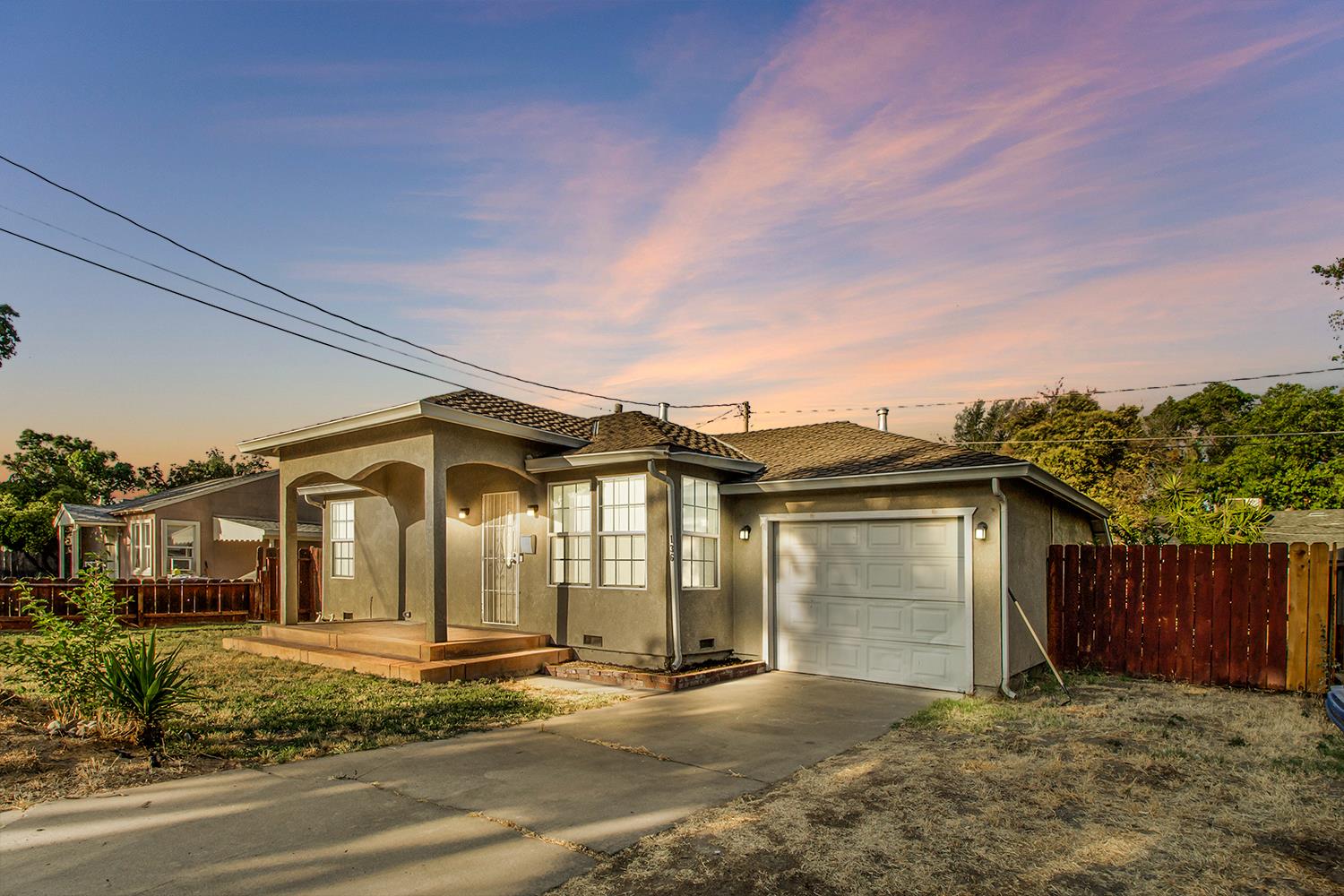 Detail Gallery Image 1 of 24 For 136 Village Rd, Modesto,  CA 95354 - 2 Beds | 1 Baths