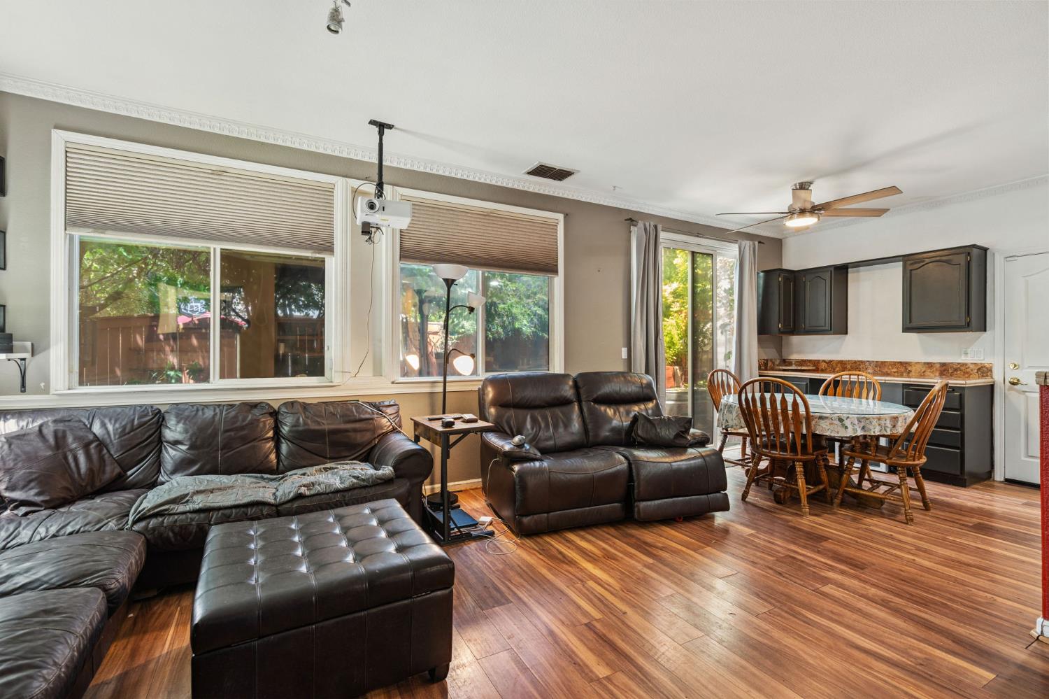 Detail Gallery Image 8 of 40 For 3 Michelson Ct, Sacramento,  CA 95835 - 5 Beds | 3 Baths