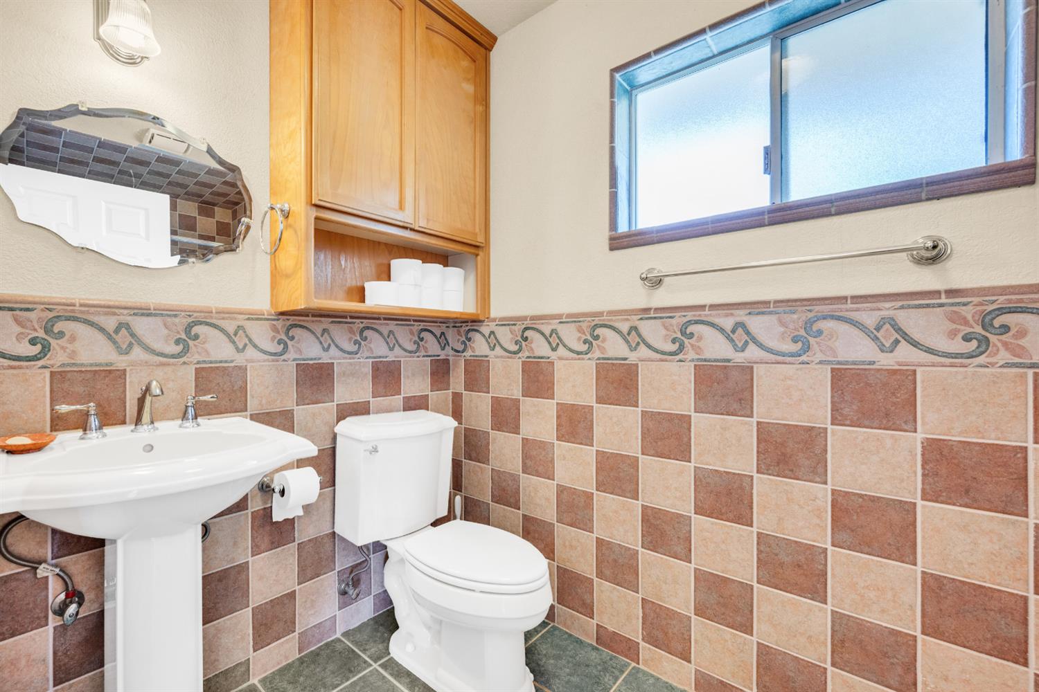 Detail Gallery Image 24 of 45 For 929 9th St, Williams,  CA 95987 - 4 Beds | 3 Baths