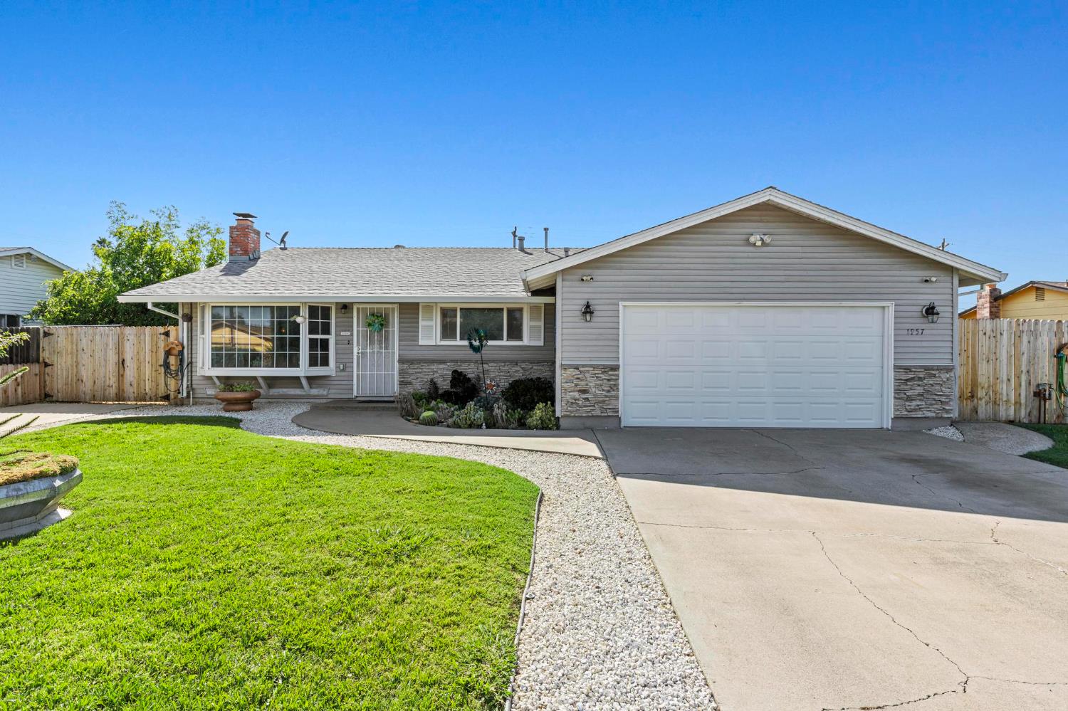 Detail Gallery Image 15 of 53 For 1957 Pinewood Way, Marysville,  CA 95901 - 3 Beds | 2 Baths