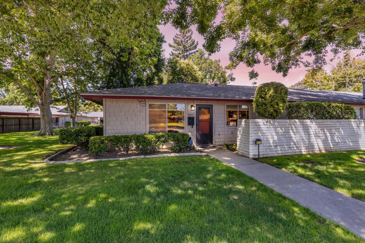 Detail Gallery Image 1 of 29 For 6415 Plymouth Rd, Stockton,  CA 95207 - 2 Beds | 1 Baths