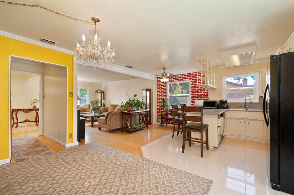 Detail Gallery Image 14 of 21 For 5433 Edgerly Way, Carmichael,  CA 95608 - 3 Beds | 2 Baths