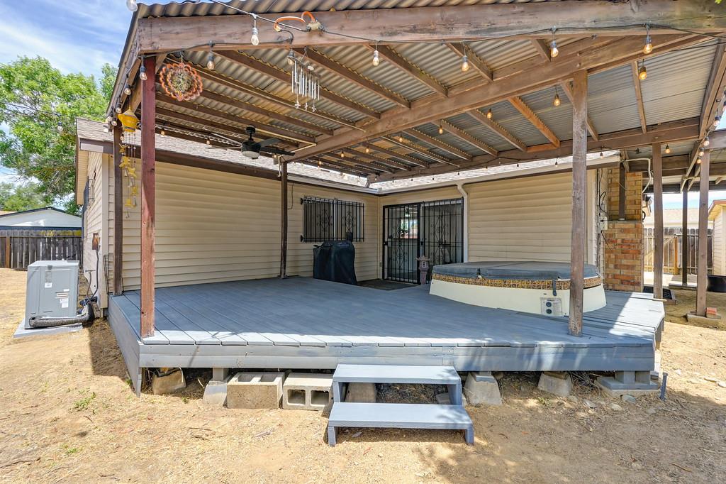 Detail Gallery Image 23 of 29 For 4200 Rose Valley Way, Sacramento,  CA 95826 - 3 Beds | 2 Baths
