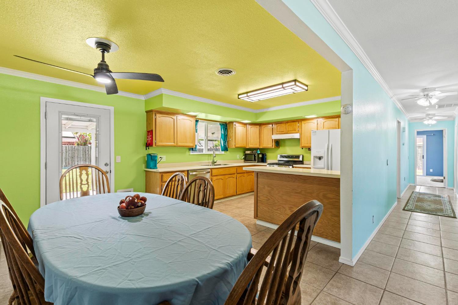 Detail Gallery Image 6 of 53 For 1957 Pinewood Way, Marysville,  CA 95901 - 3 Beds | 2 Baths