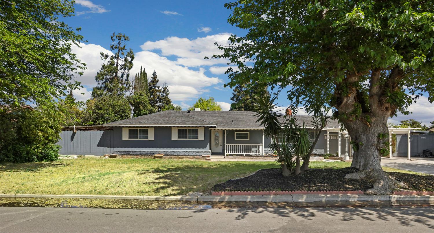 Detail Gallery Image 3 of 49 For 17830 S Austin Rd, Manteca,  CA 95336 - 3 Beds | 3 Baths