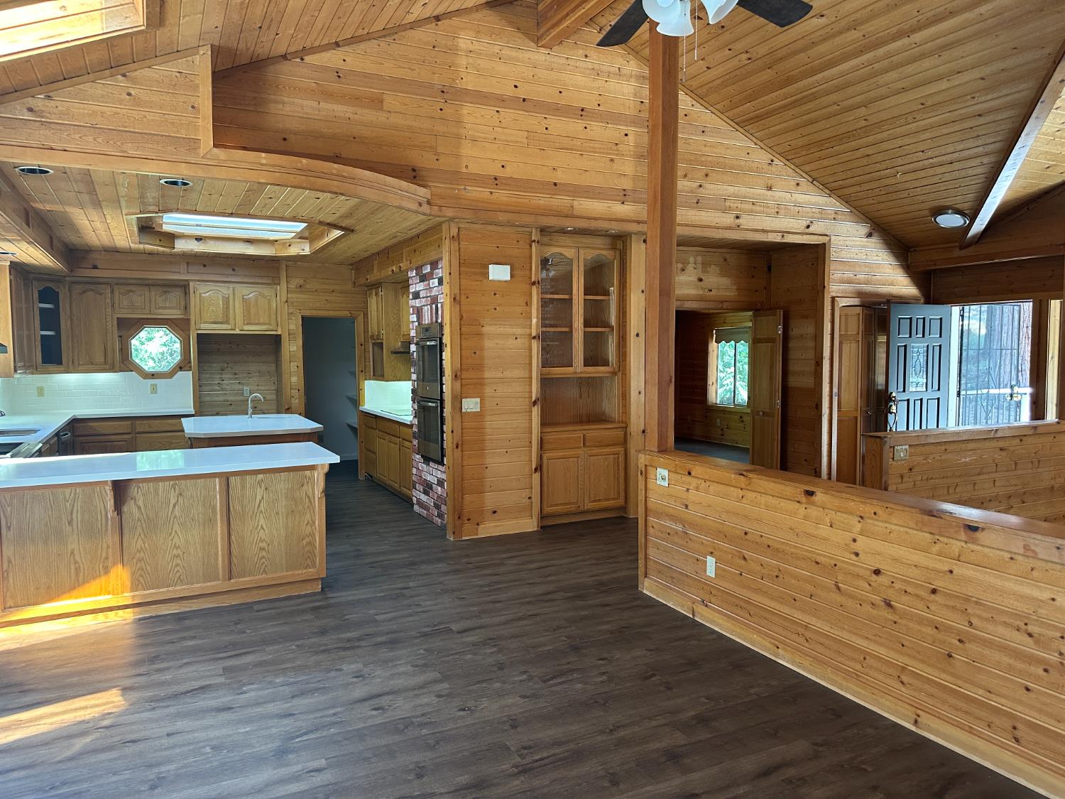 Detail Gallery Image 16 of 69 For 5801 Lupin Ln, Pollock Pines,  CA 95726 - 3 Beds | 3 Baths