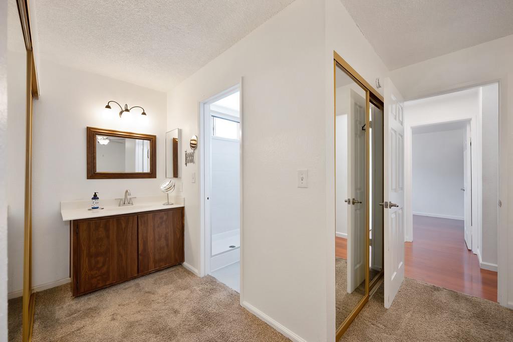 Detail Gallery Image 9 of 29 For 4200 Rose Valley Way, Sacramento,  CA 95826 - 3 Beds | 2 Baths