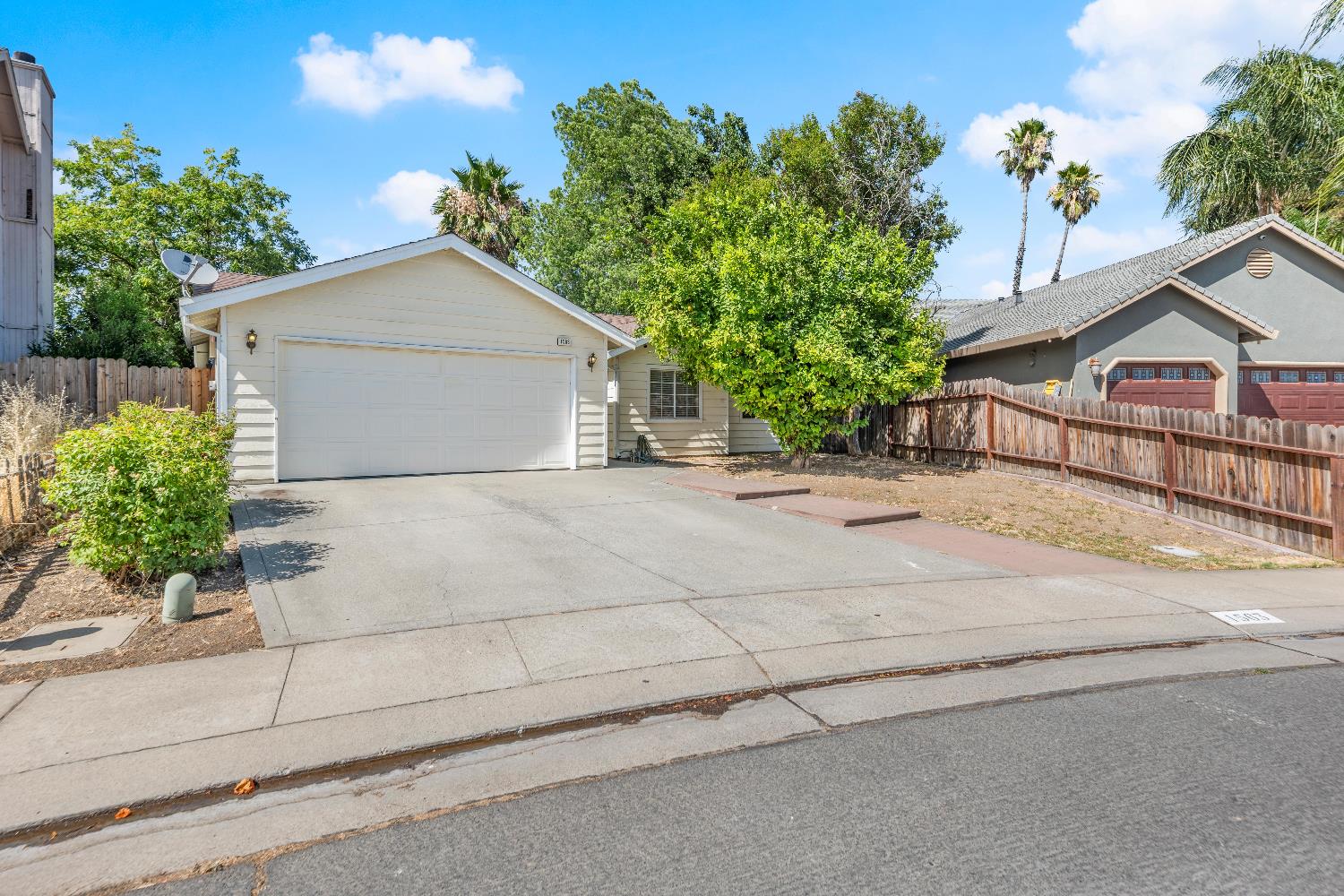 Detail Gallery Image 2 of 30 For 1563 Patwin Valley Dr, Woodland,  CA 95776 - 3 Beds | 2 Baths