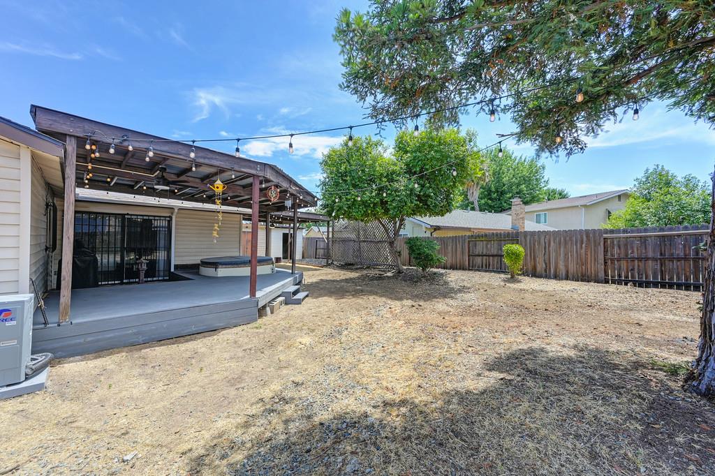 Detail Gallery Image 26 of 29 For 4200 Rose Valley Way, Sacramento,  CA 95826 - 3 Beds | 2 Baths