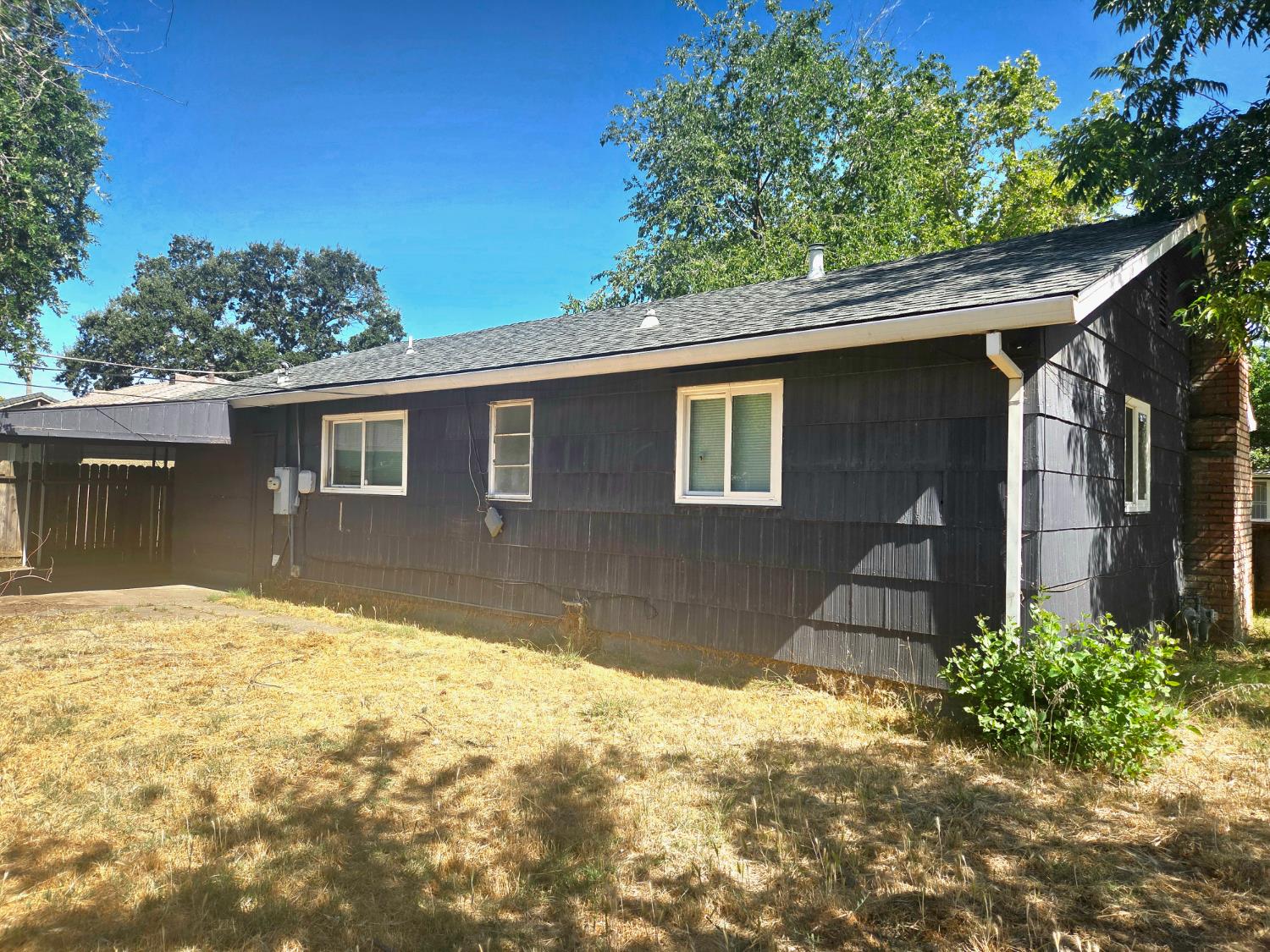 Detail Gallery Image 15 of 18 For 1672 Rosalind St, Sacramento,  CA 95838 - 2 Beds | 1 Baths