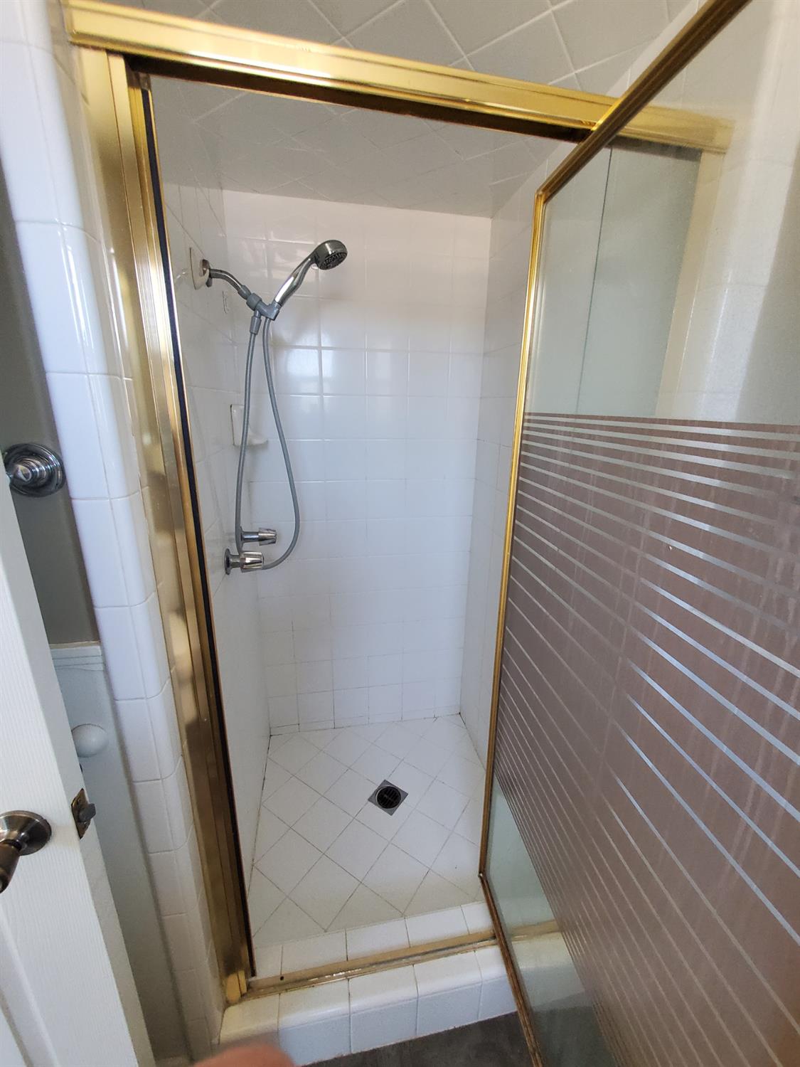 Detail Gallery Image 19 of 28 For 1326 Cypress Ave, Modesto,  CA 95350 - 3 Beds | 2 Baths