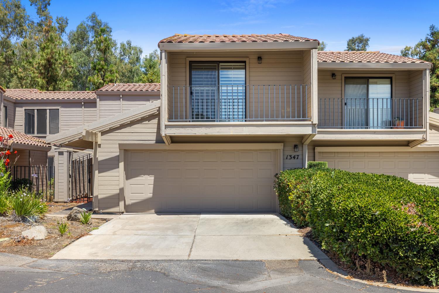 Detail Gallery Image 1 of 39 For 1347 Paseo Redondo Dr, Merced,  CA 95348 - 2 Beds | 2/1 Baths