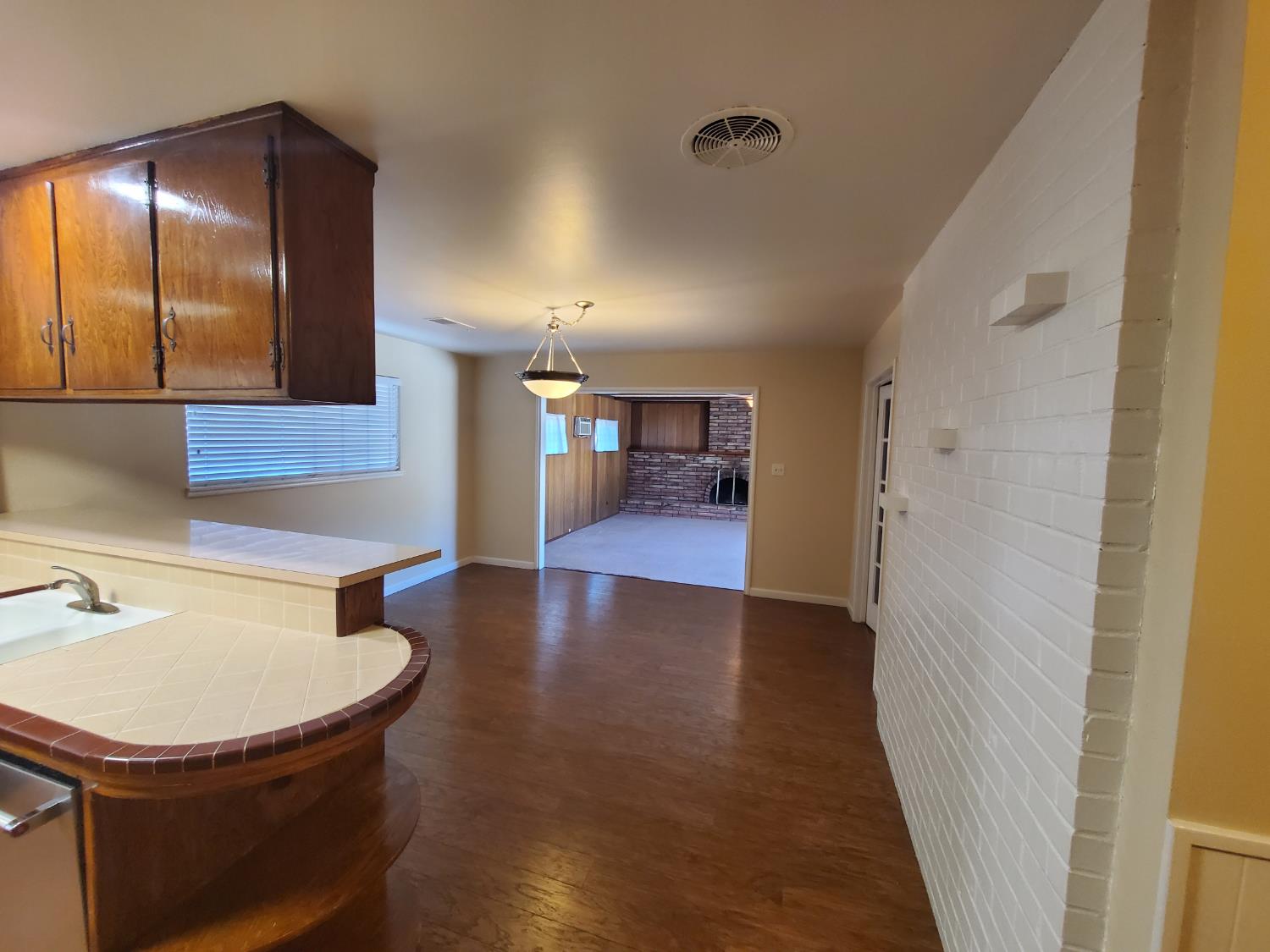 Detail Gallery Image 12 of 28 For 1326 Cypress Ave, Modesto,  CA 95350 - 3 Beds | 2 Baths