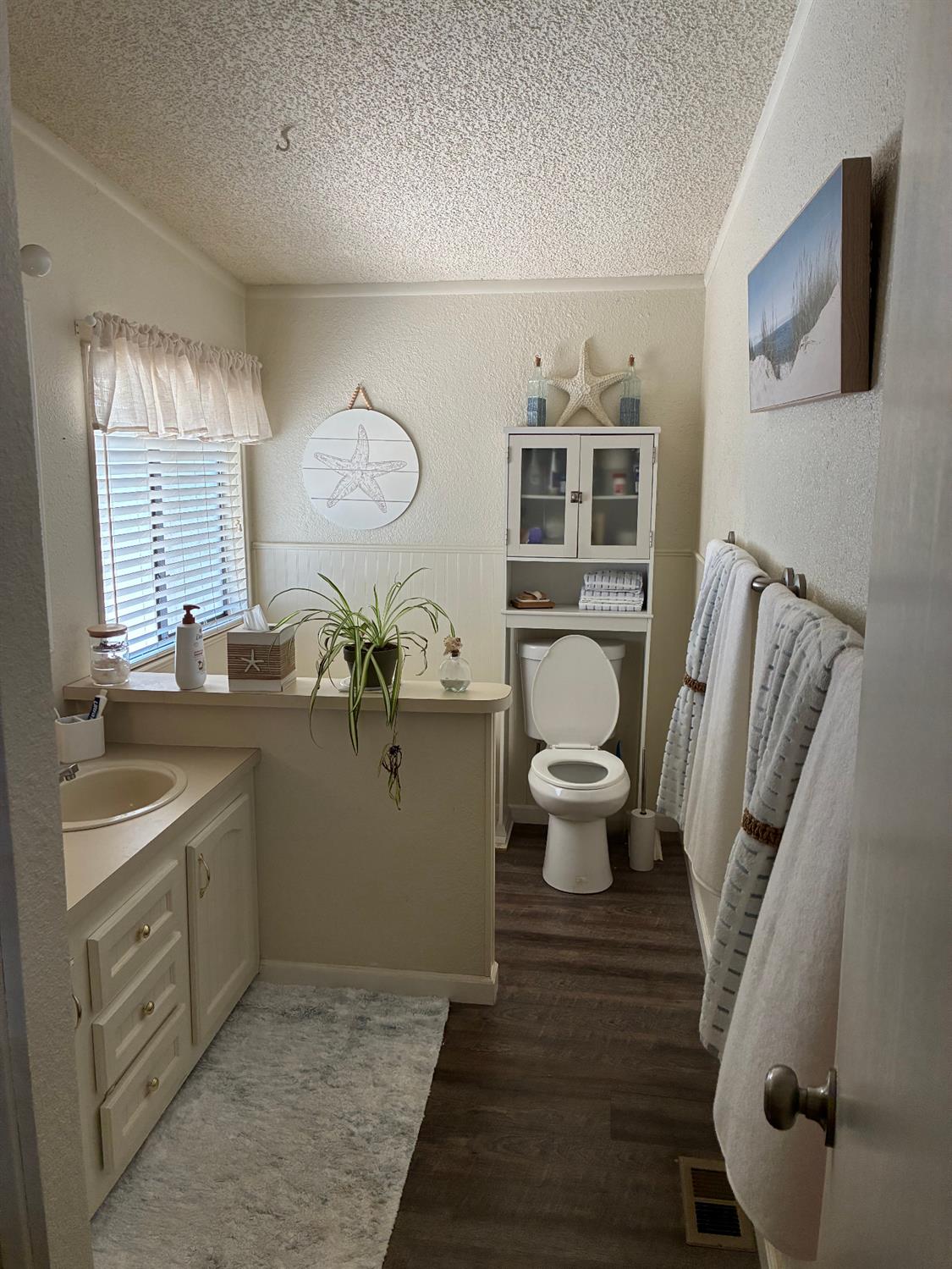 Detail Gallery Image 17 of 22 For 1500 Held Dr, Modesto,  CA 95355 - 3 Beds | 2 Baths