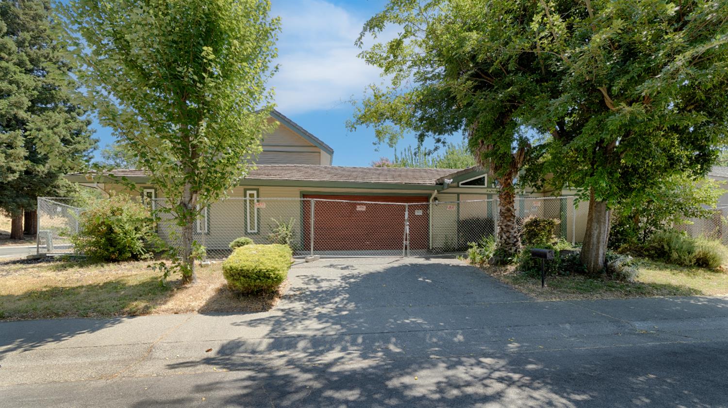 Detail Gallery Image 1 of 13 For 6265 Grangers Dairy Dr, Sacramento,  CA 95831 - – Beds | – Baths