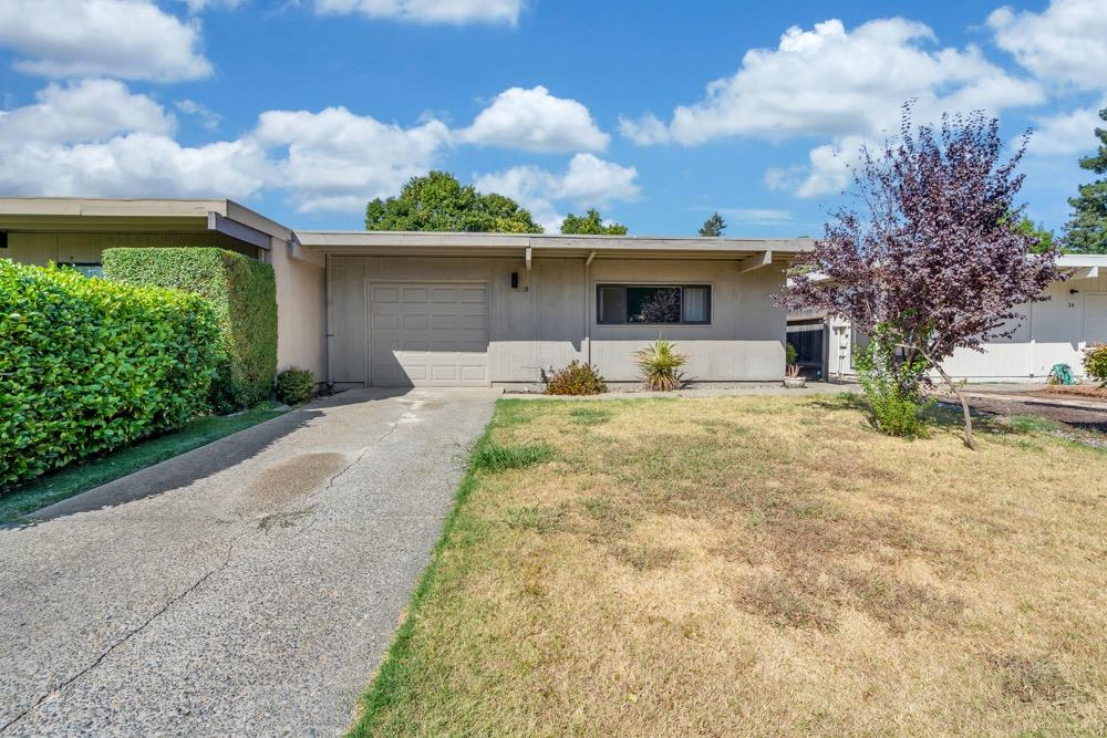 Detail Gallery Image 4 of 36 For 18 Cattail Ct, Sacramento,  CA 95833 - 3 Beds | 2 Baths