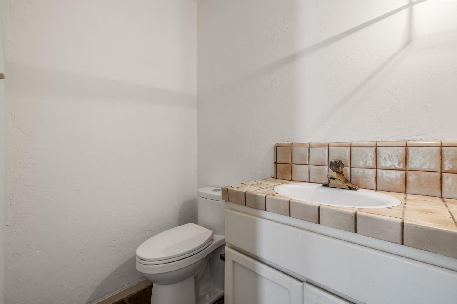 Detail Gallery Image 10 of 39 For 1347 Paseo Redondo Dr, Merced,  CA 95348 - 2 Beds | 2/1 Baths