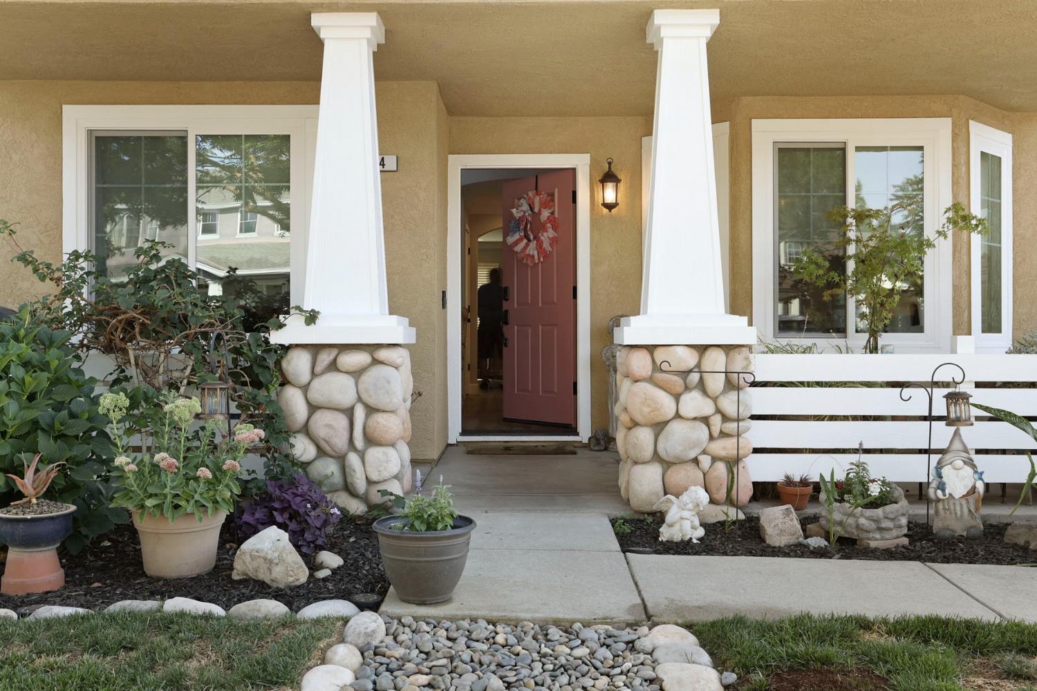 Detail Gallery Image 7 of 59 For 494 Summerton Ln, Turlock,  CA 95382 - 4 Beds | 2/1 Baths
