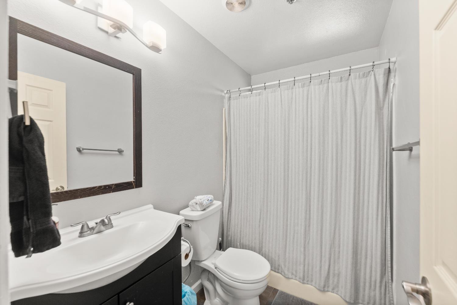 Detail Gallery Image 24 of 30 For 1563 Patwin Valley Dr, Woodland,  CA 95776 - 3 Beds | 2 Baths