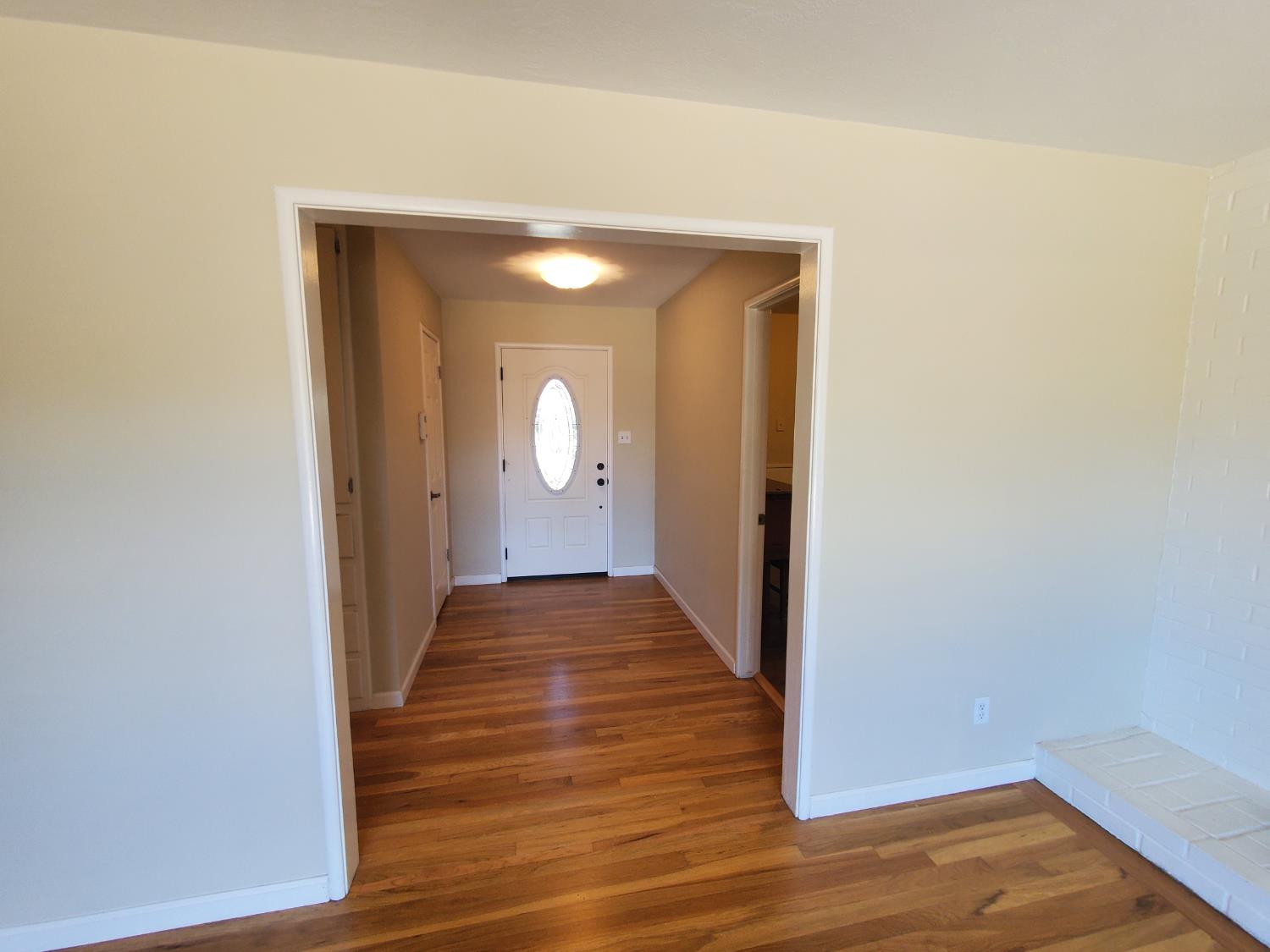 Detail Gallery Image 4 of 28 For 1326 Cypress Ave, Modesto,  CA 95350 - 3 Beds | 2 Baths