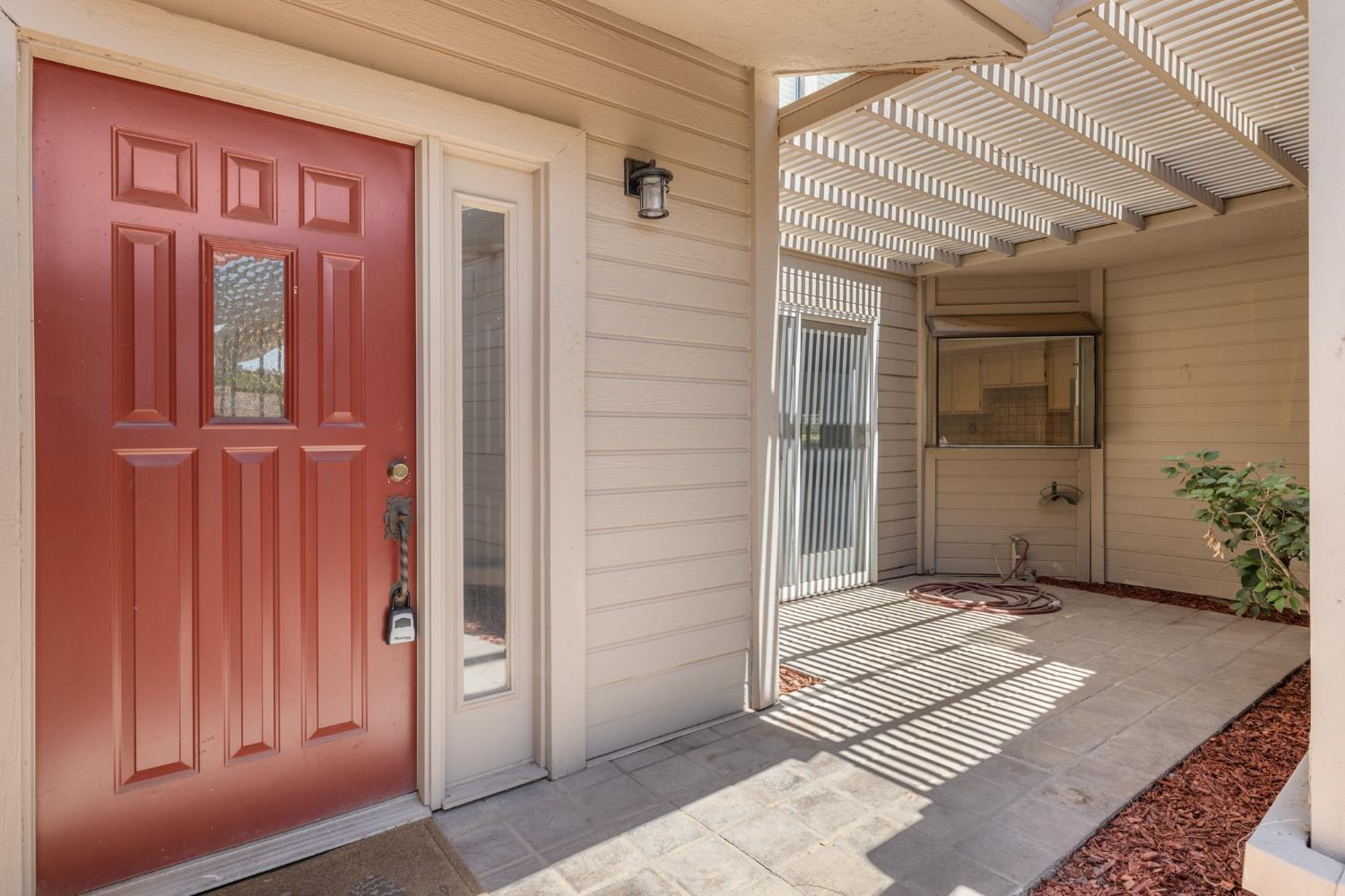 Detail Gallery Image 5 of 39 For 1347 Paseo Redondo Dr, Merced,  CA 95348 - 2 Beds | 2/1 Baths