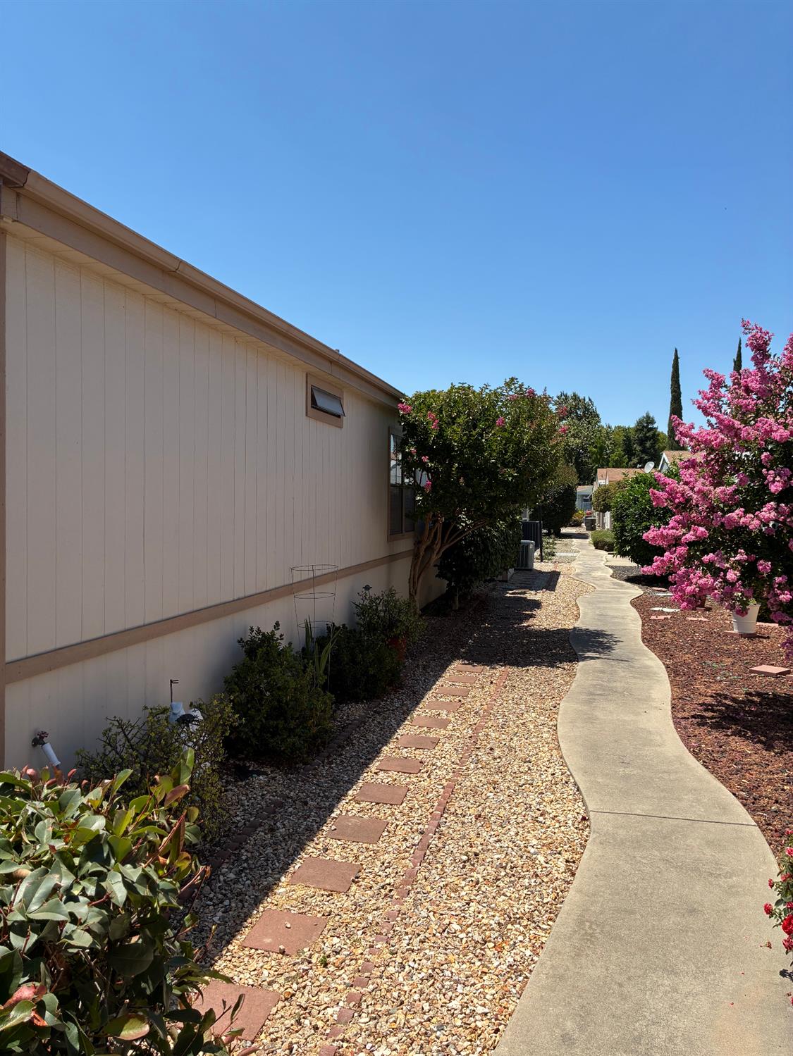 Detail Gallery Image 9 of 22 For 1500 Held Dr, Modesto,  CA 95355 - 3 Beds | 2 Baths