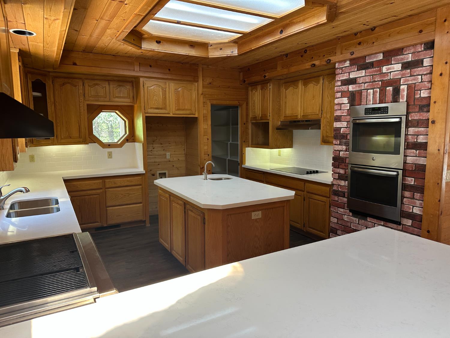 Detail Gallery Image 9 of 69 For 5801 Lupin Ln, Pollock Pines,  CA 95726 - 3 Beds | 3 Baths
