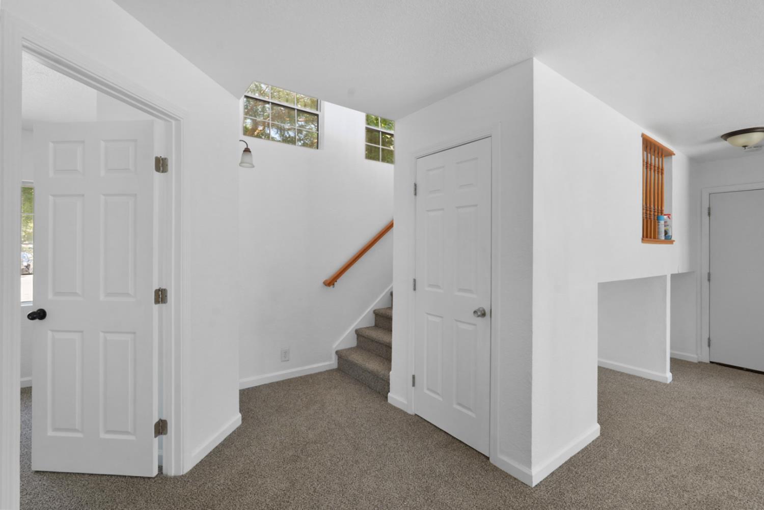 Detail Gallery Image 9 of 21 For 572 Moray Way, Patterson,  CA 95363 - 4 Beds | 2/1 Baths