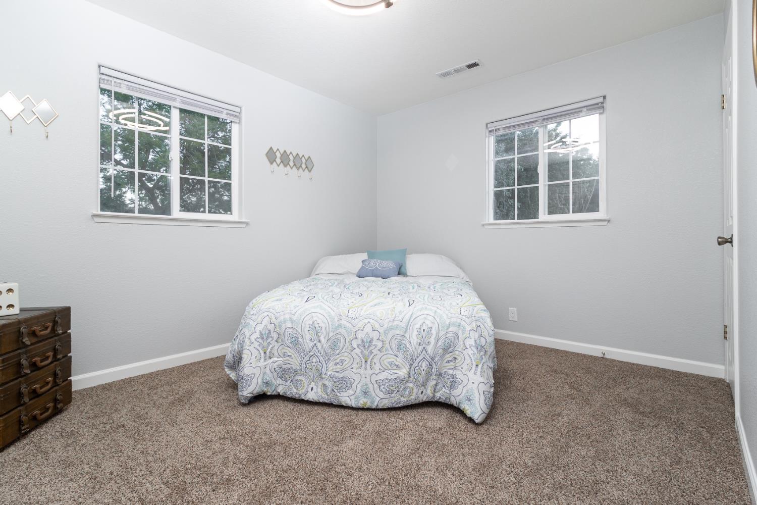 Detail Gallery Image 12 of 26 For 1905 Evergreen Ave, Modesto,  CA 95350 - 3 Beds | 2 Baths