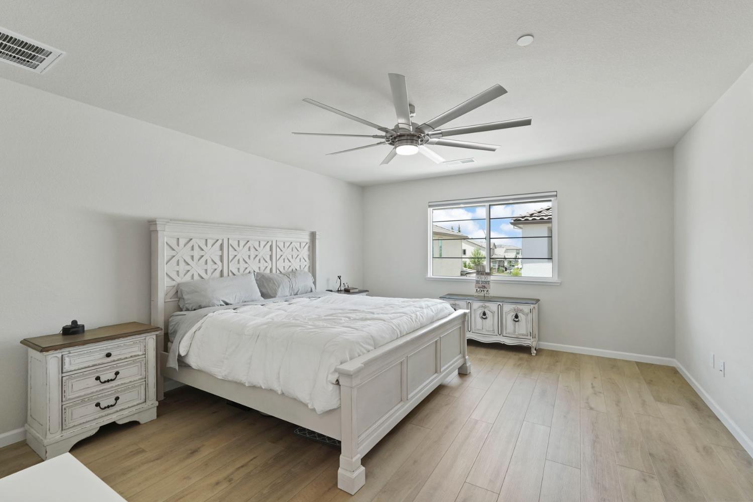 Detail Gallery Image 25 of 35 For 1517 Luminous St, Modesto,  CA 95356 - 4 Beds | 2/1 Baths