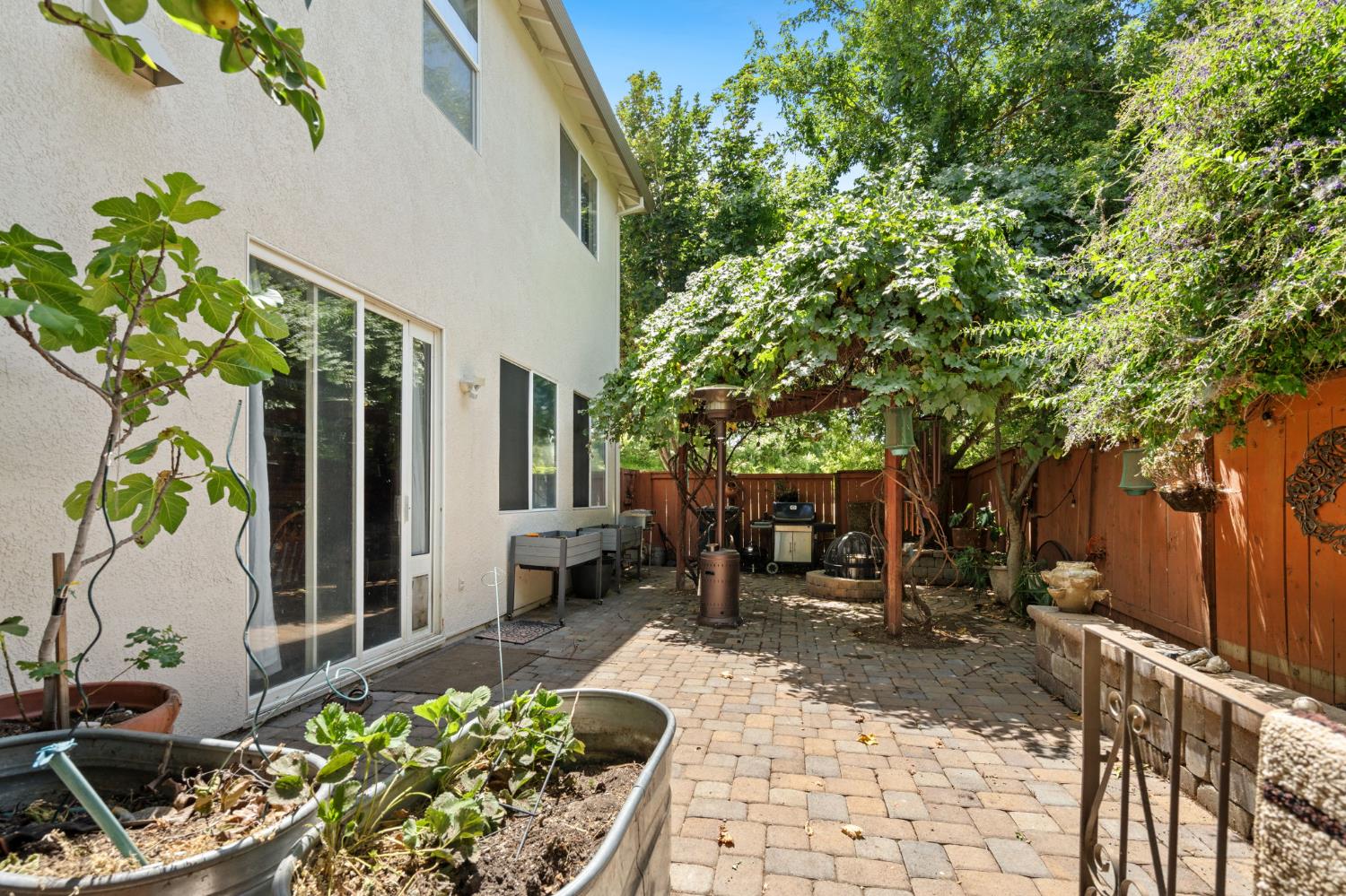 Detail Gallery Image 27 of 40 For 3 Michelson Ct, Sacramento,  CA 95835 - 5 Beds | 3 Baths