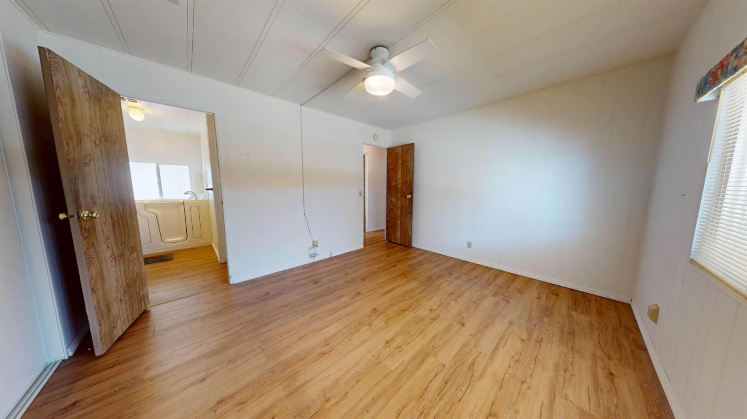 Detail Gallery Image 7 of 14 For 167 Clipper Ln, Modesto,  CA 95356 - 2 Beds | 2 Baths