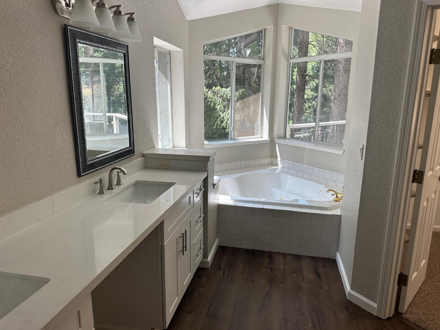 Detail Gallery Image 27 of 69 For 5801 Lupin Ln, Pollock Pines,  CA 95726 - 3 Beds | 3 Baths