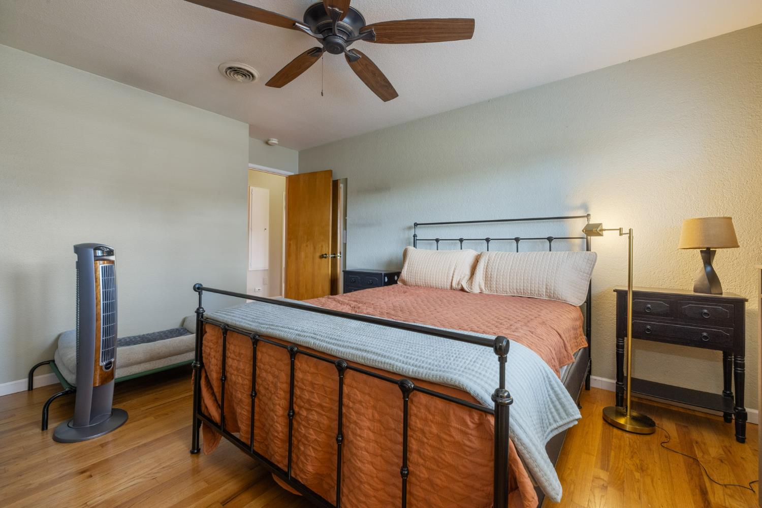 Detail Gallery Image 38 of 43 For 1321 Cypress Ave, Modesto,  CA 95350 - 3 Beds | 2/1 Baths