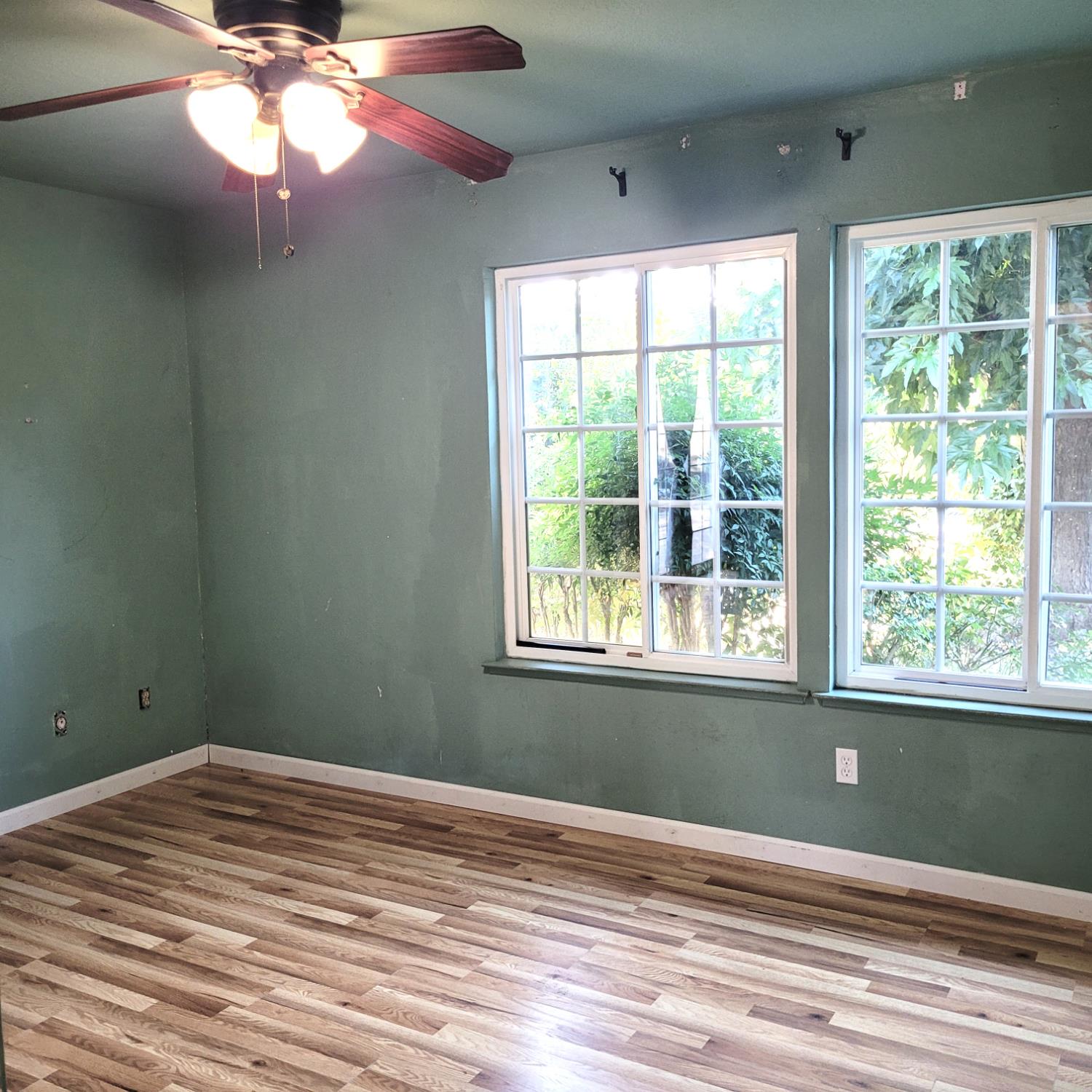 Detail Gallery Image 17 of 23 For 3010 Oregon Ct, Stockton,  CA 95204 - 4 Beds | 2 Baths