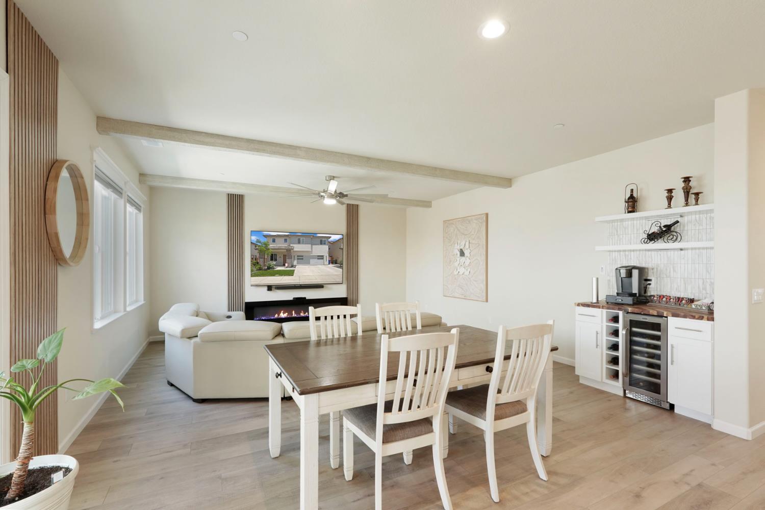 Detail Gallery Image 14 of 35 For 1517 Luminous St, Modesto,  CA 95356 - 4 Beds | 2/1 Baths