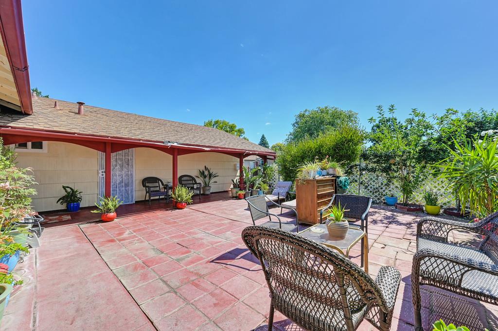 Detail Gallery Image 6 of 21 For 5433 Edgerly Way, Carmichael,  CA 95608 - 3 Beds | 2 Baths