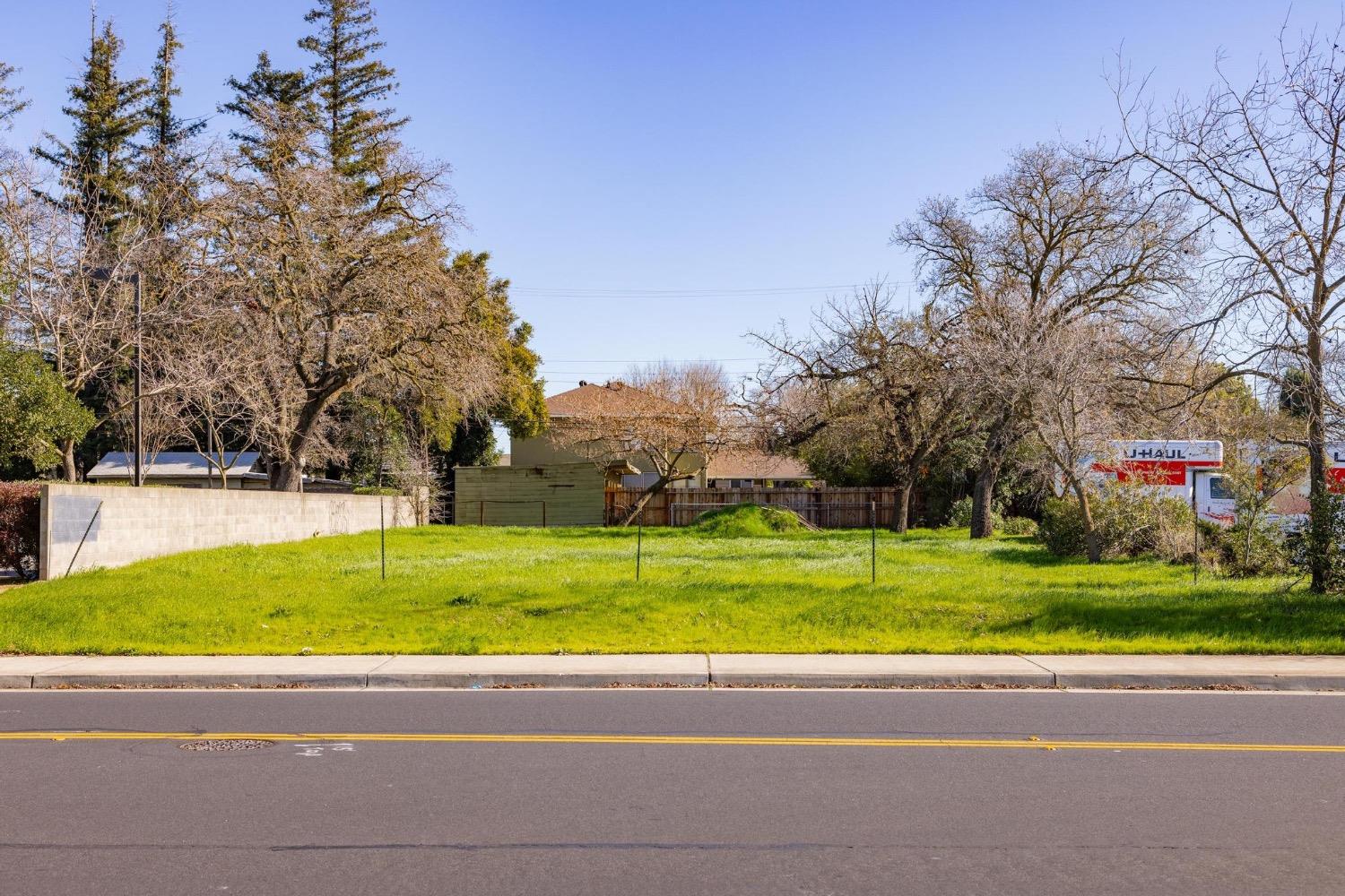 Detail Gallery Image 14 of 20 For 8869 Williamson Dr, Elk Grove,  CA 95624 - – Beds | – Baths