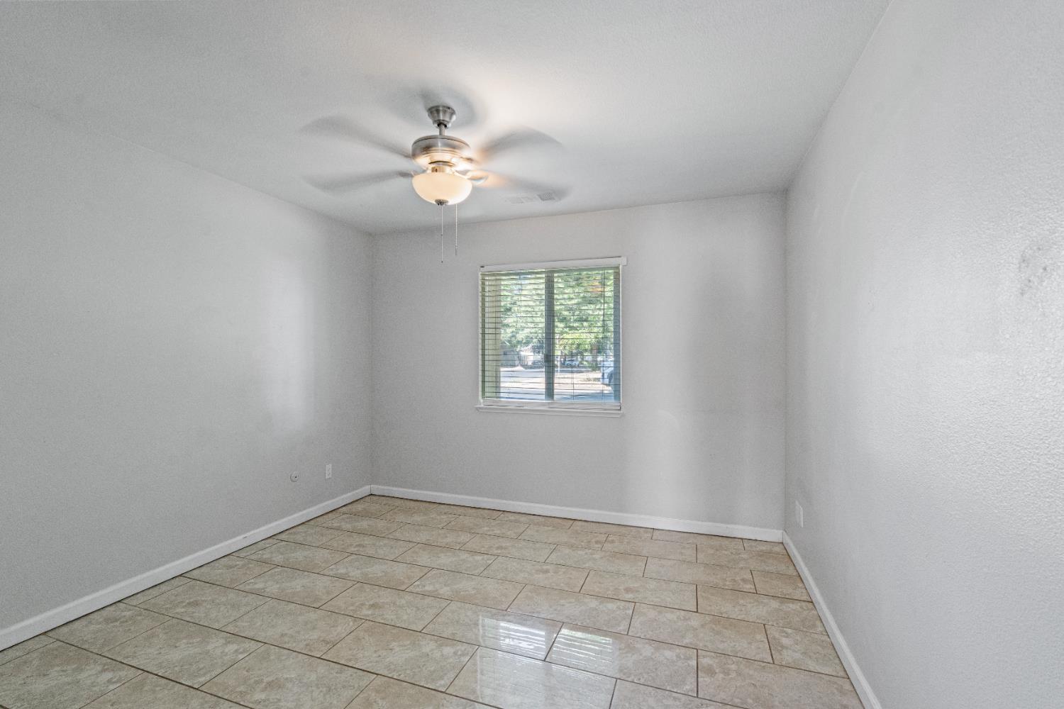 Detail Gallery Image 17 of 42 For 1319 Ronald Ave, Modesto,  CA 95350 - 3 Beds | 2 Baths