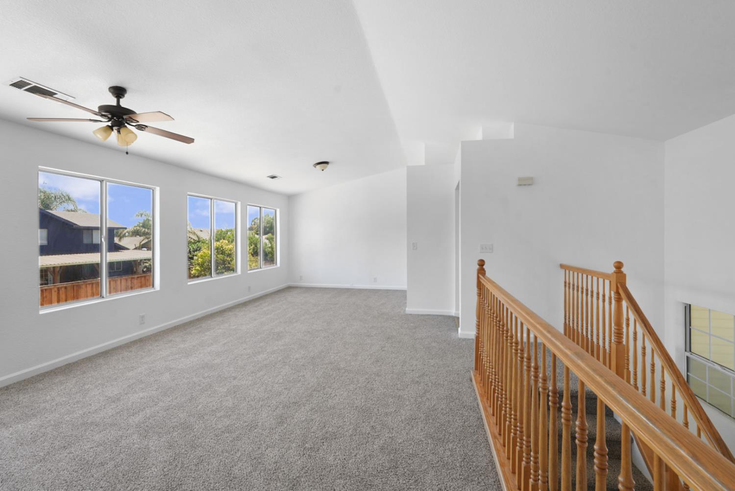 Detail Gallery Image 3 of 21 For 572 Moray Way, Patterson,  CA 95363 - 4 Beds | 2/1 Baths
