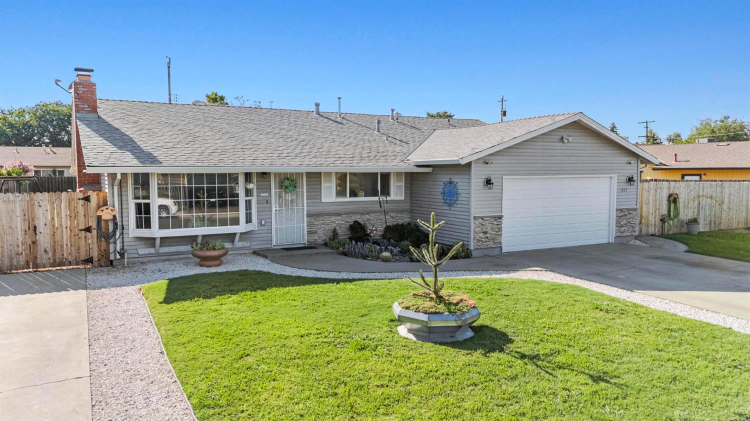Detail Gallery Image 7 of 53 For 1957 Pinewood Way, Marysville,  CA 95901 - 3 Beds | 2 Baths