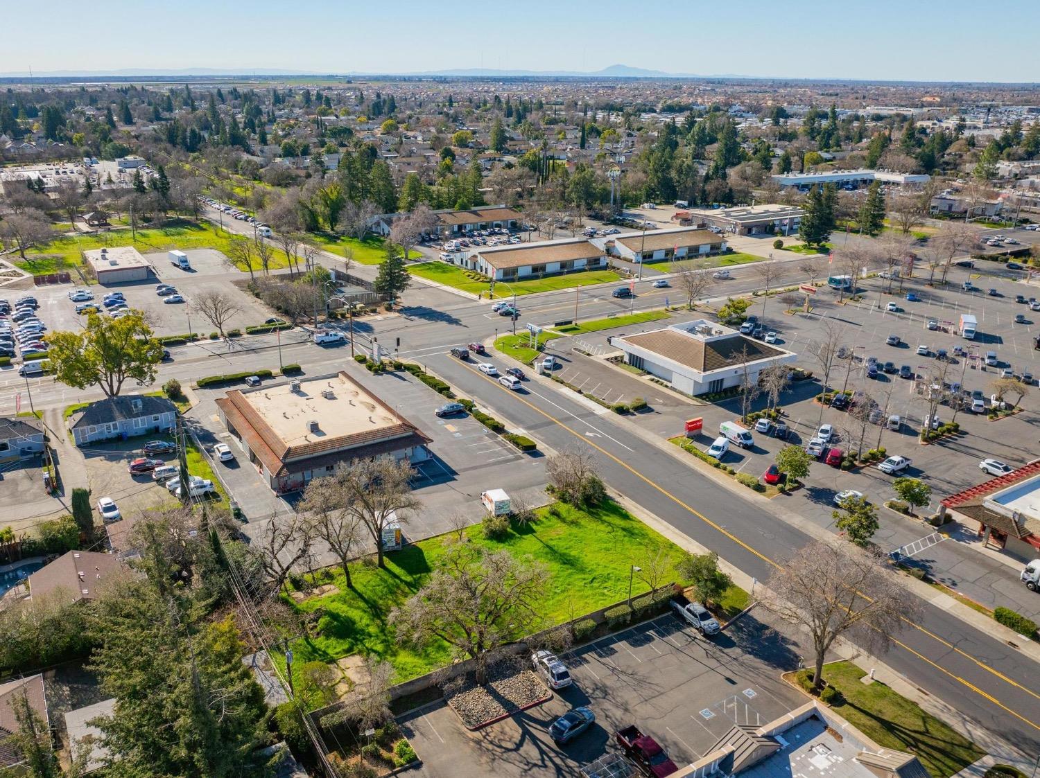 Detail Gallery Image 18 of 20 For 8869 Williamson Dr, Elk Grove,  CA 95624 - – Beds | – Baths