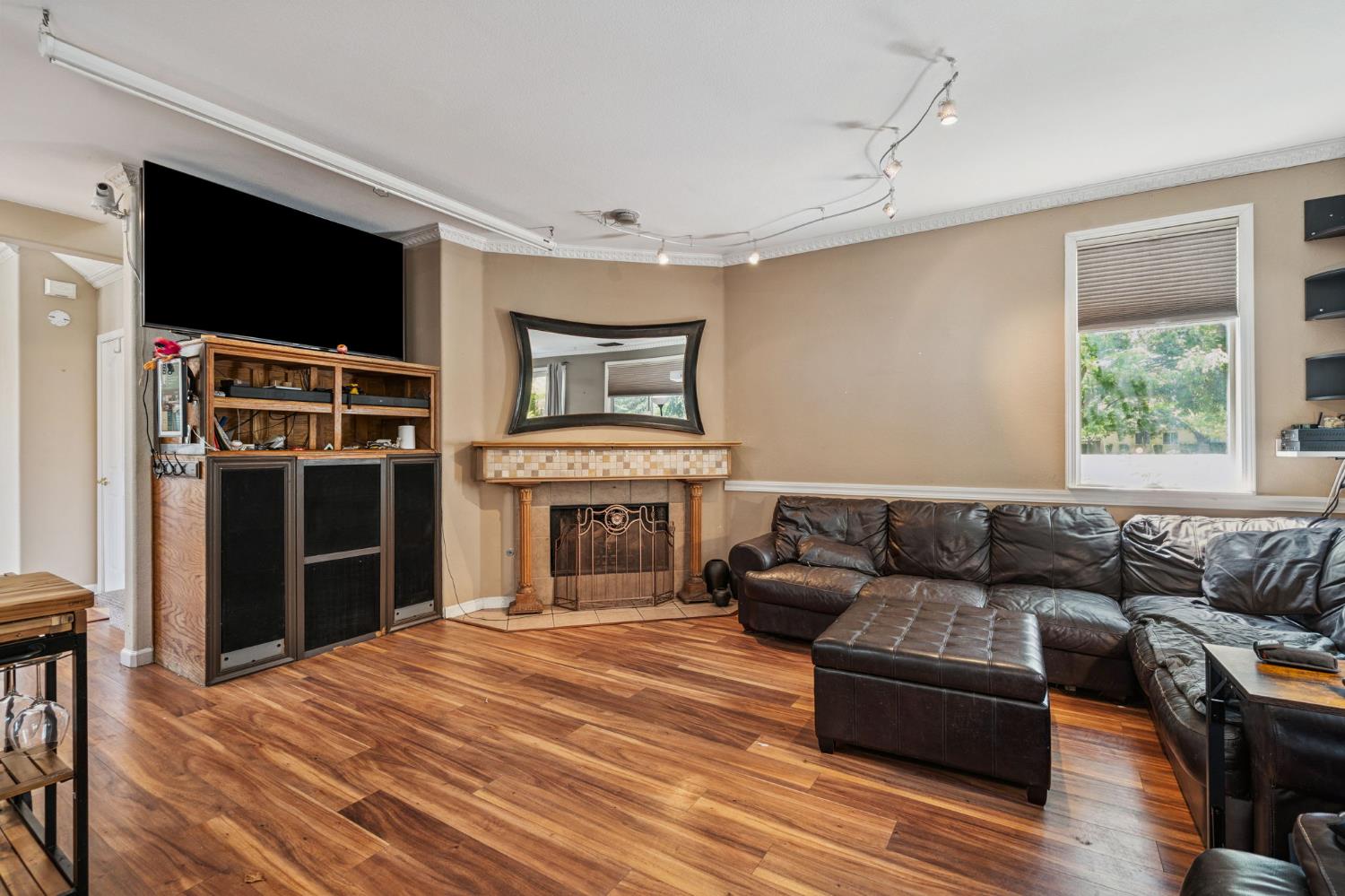 Detail Gallery Image 7 of 40 For 3 Michelson Ct, Sacramento,  CA 95835 - 5 Beds | 3 Baths